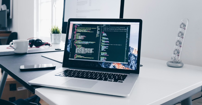 Difyの実務活用事例|現場で使える4つのユースケース